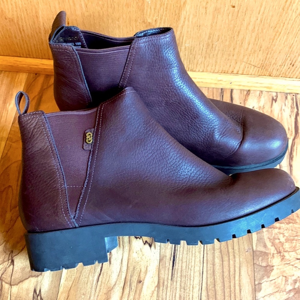 Cole Haan Grand O/S size 10 brown waterproof leather Chelsea boots slip on EUC